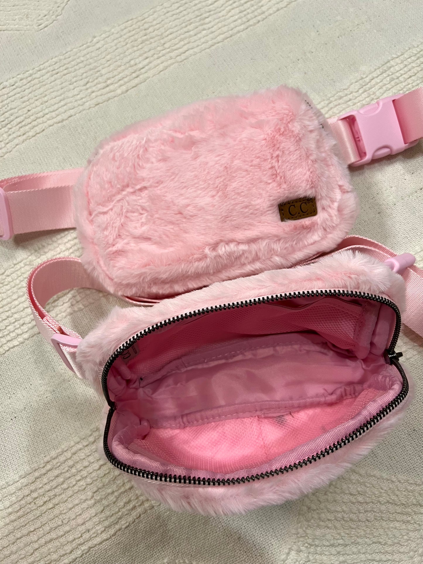 Teddy Belt Bag (Strawberry Milkshake)