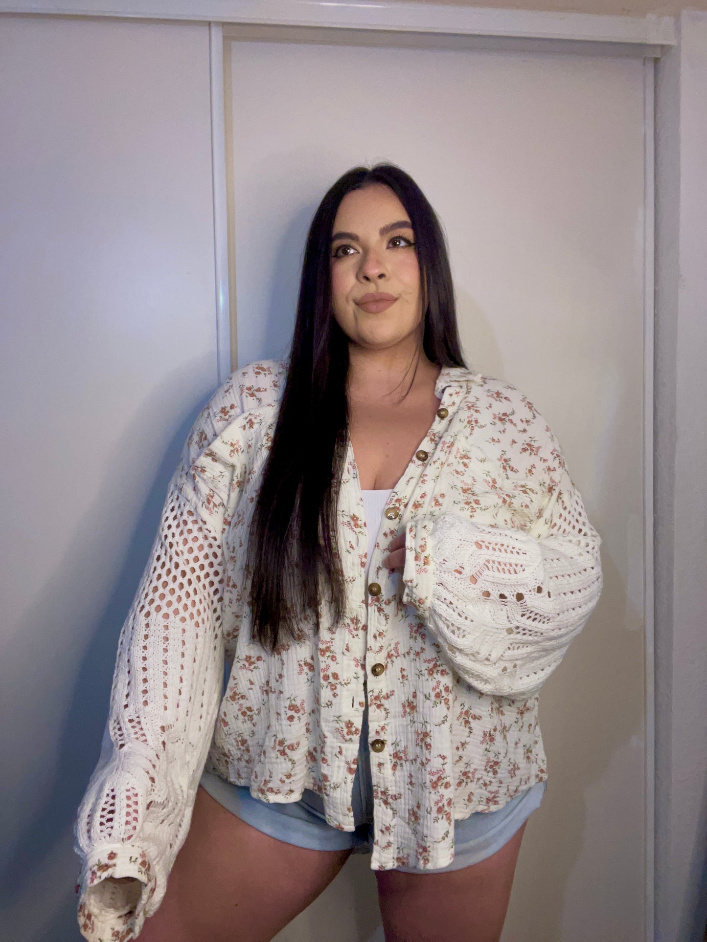 Esencia Crochet Top (Cream/Floral)
