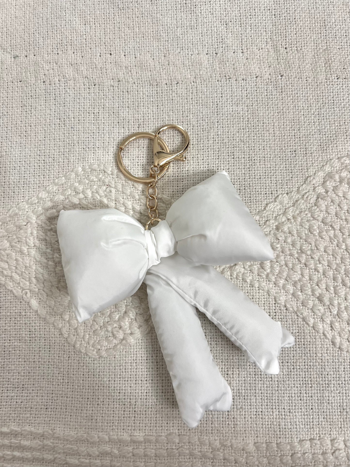 Puffer Bow Keychain (White)