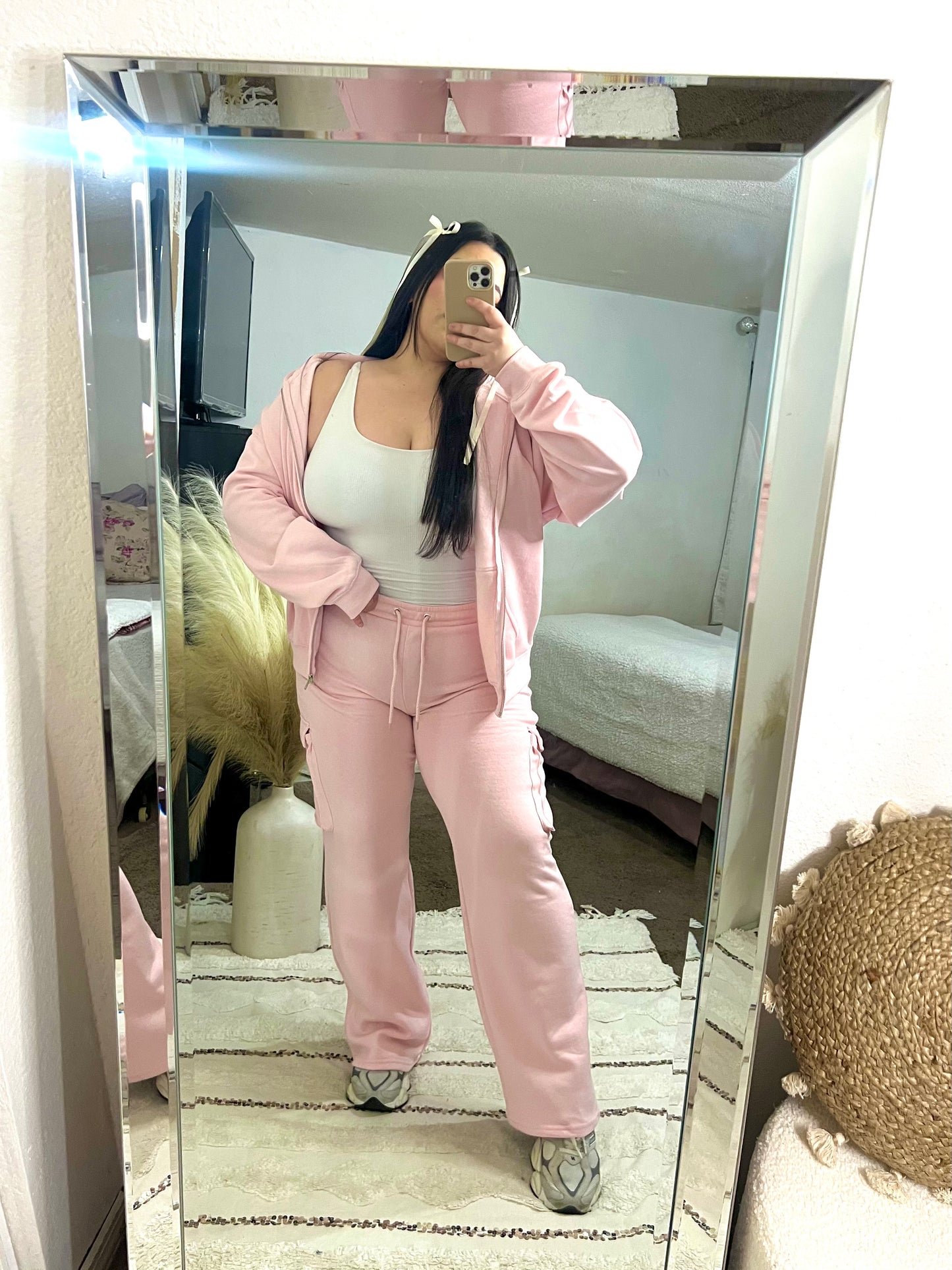 Essential Cargo Sweatpants (Baby Pink)