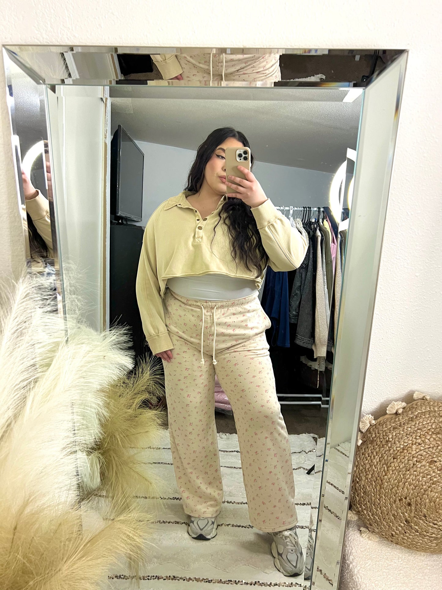 Full Bloom Floral Sweatpants (Cream)