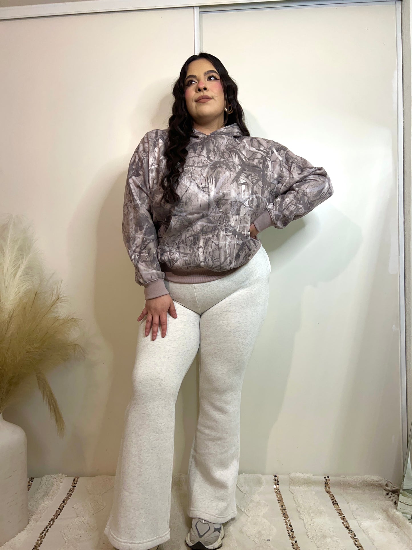 Everyday Flared Sweatpants (Heather White)