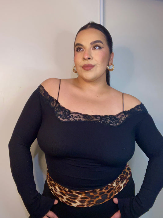 Flatter Me Off The Shoulder Top (Black)