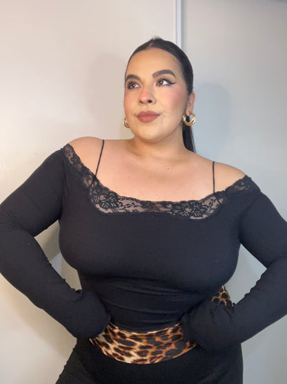 Flatter Me Off The Shoulder Top (Black)